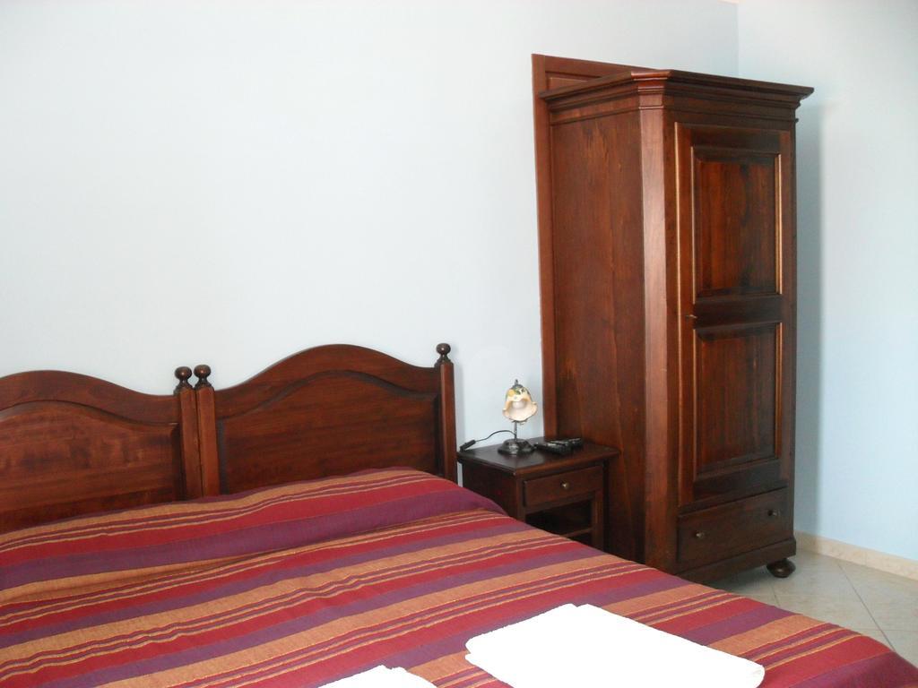 Hotel Piro Torrenova  Quarto foto