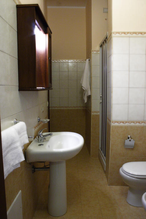 Hotel Piro Torrenova  Quarto foto