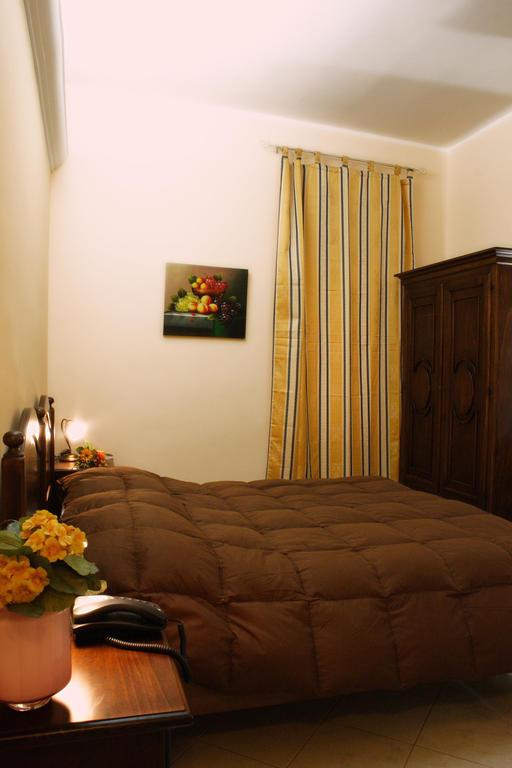 Hotel Piro Torrenova  Quarto foto